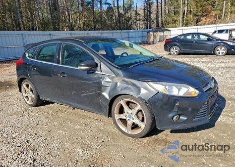 2012 Ford Focus Titanium z USA, uszkodzony, nr VIN 1FAHP3N27CL138542